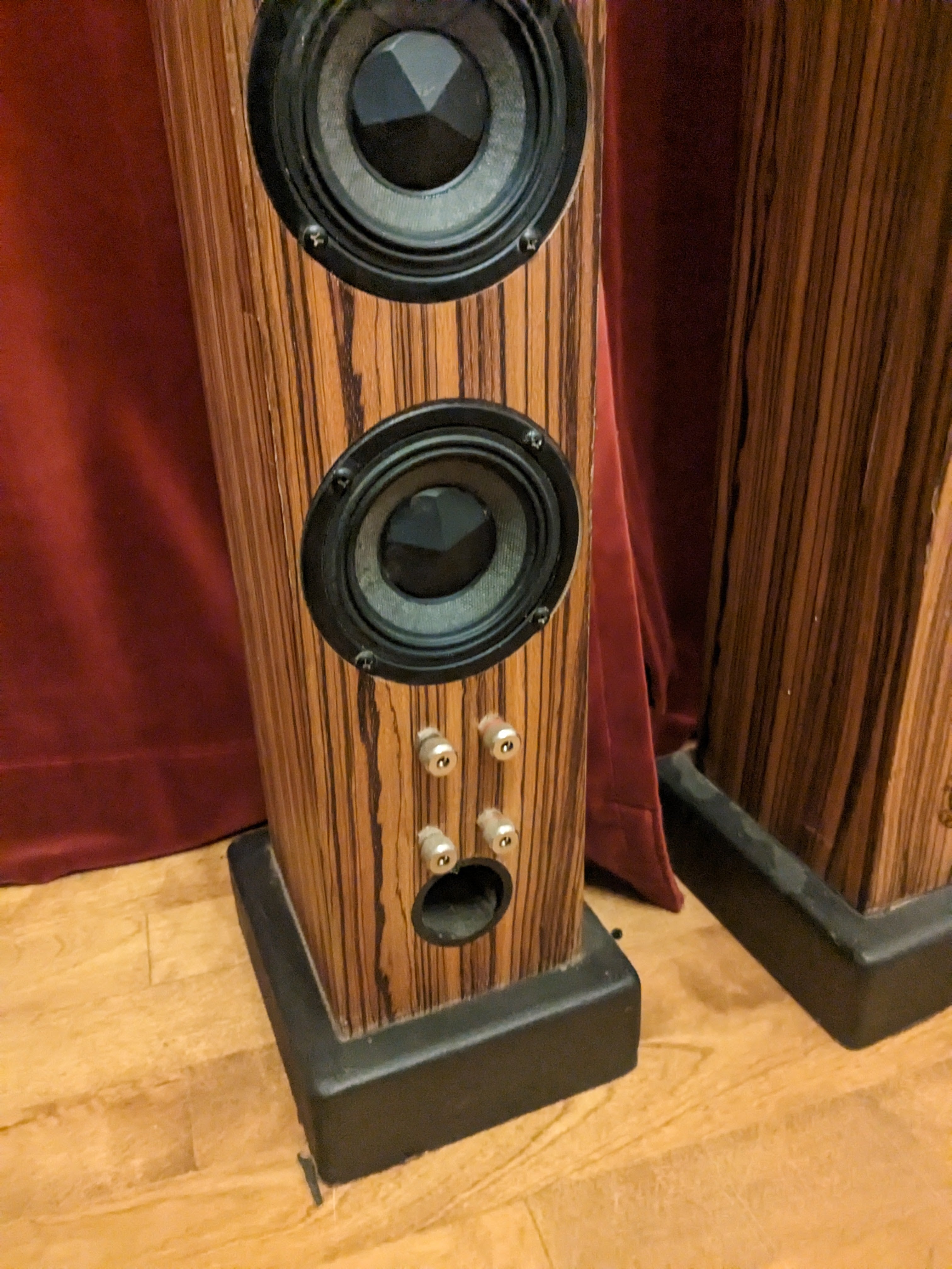 Audiophile tower hot sale speakers